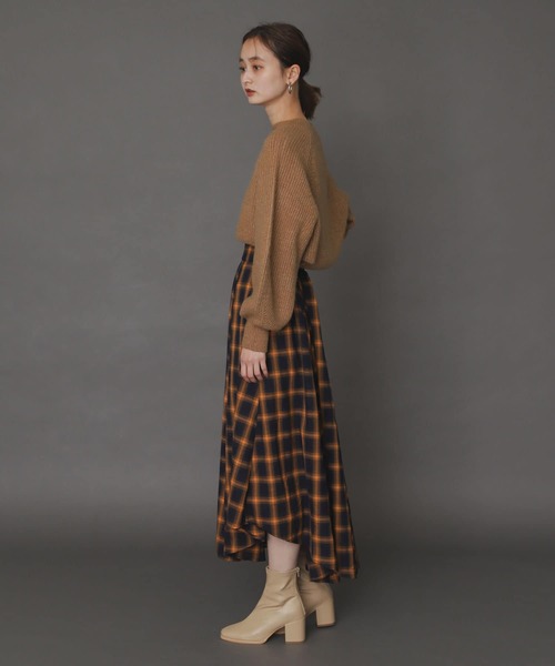 SENSE OF PLACE by URBAN RESEARCH（センスオブプレイスバイアーバンリサーチ）の「ストレッチアルパカアイレットショートセーター（ニット/セーター・レディース・ブラック/アイボリー/ブルー/ベージュ/レッド・ONE）」の18枚目の写真