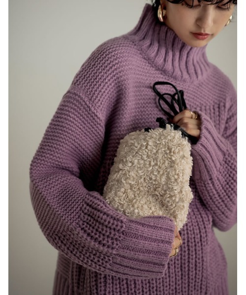 Re:EDIT（リエディ）の「リバーシブルプードルファー巾着バッグ（ショルダーバッグ・レディース・ブラウン/アイボリー・FREE）」の3枚目の写真