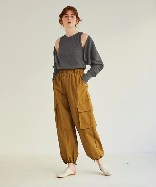 RAY CASSIN(レイカズン)の「S/M展開 Loose Cargo Pants(その他パンツ・レディース・キナリ/カーキ・SMALL)」の1枚目の写真