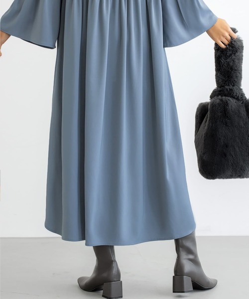 STYLE DELI(スタイルデリ)の「タック&ギャザーワンピース(ワンピース・レディース・チャコールグレー/ブルー系その他/グレー系その他/ブルー系・01/02)」の5枚目の写真