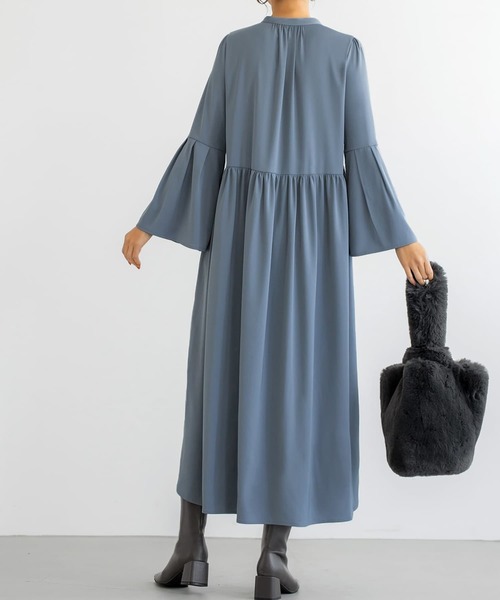STYLE DELI(スタイルデリ)の「タック&ギャザーワンピース(ワンピース・レディース・チャコールグレー/ブルー系その他/グレー系その他/ブルー系・01/02)」の7枚目の写真