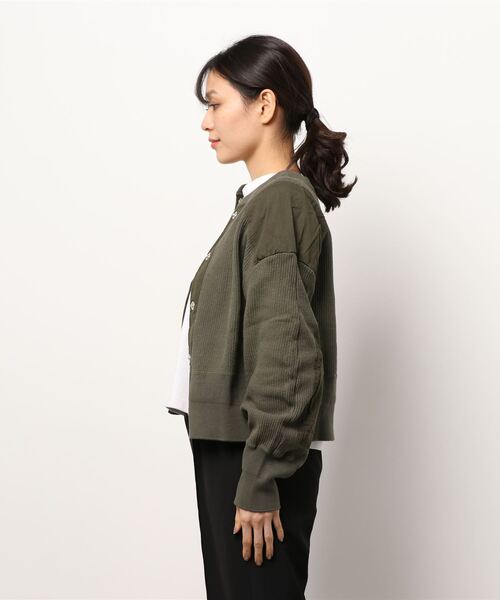 THE SHINZONE（ザ　シンゾーン）の「THE SHINZONE | MILITARY CAPELIN WOMEN（カーディガン/ボレロ・レディース・オリーブ/ブラック・FREE）」の4枚目の写真