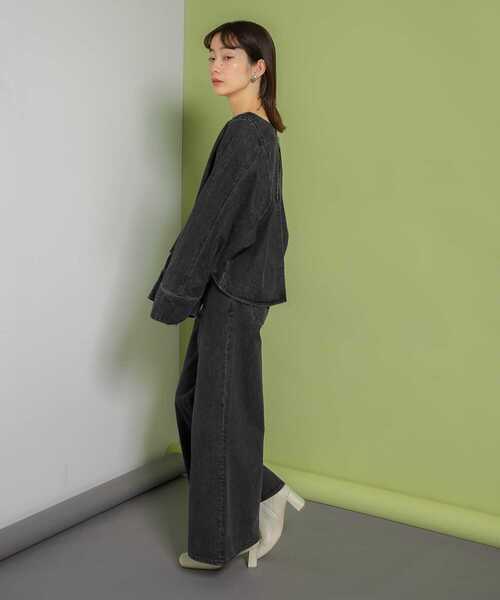 KBF（ケイビーエフ）の「『WEB/一部店舗限定』WIDEデニムプルオーバー（シャツ/ブラウス・レディース・ブラック/ブルー・ONE）」の8枚目の写真