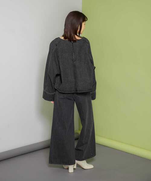 KBF（ケイビーエフ）の「『WEB/一部店舗限定』WIDEデニムプルオーバー（シャツ/ブラウス・レディース・ブラック/ブルー・ONE）」の9枚目の写真