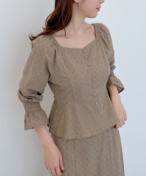 mysty woman（ミスティウーマン）の「刺繍レースブラウス 272385（シャツ/ブラウス・レディース・ブラウン/オフホワイト/ピンク・FREE）」の3枚目の写真