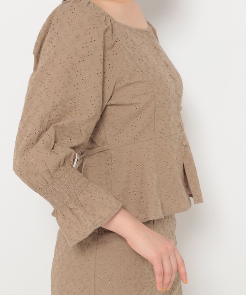mysty woman（ミスティウーマン）の「刺繍レースブラウス 272385（シャツ/ブラウス・レディース・ブラウン/オフホワイト/ピンク・FREE）」の9枚目の写真