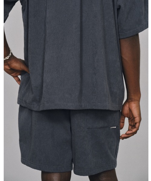 COOTIE PRODUCTIONS（クーティープロダクションズ）の「2 Tuck Pile Easy Shorts（その他パンツ・メンズ・ブラック/グレー・MEDIUM/LARGE/X-LARGE）」の5枚目の写真