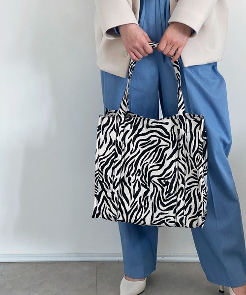 ottilie（オティーリエ）の「アニマル柄トートバッグ（トートバッグ・レディース・レオパード/ゼブラ・FREE）」の2枚目の写真