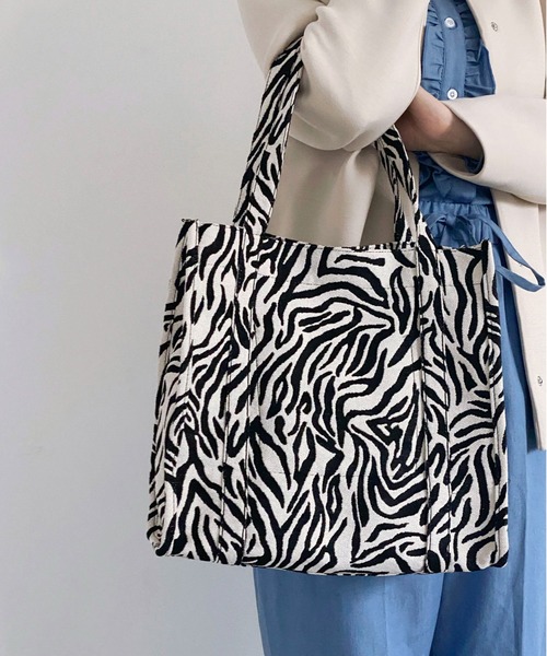 ottilie（オティーリエ）の「アニマル柄トートバッグ（トートバッグ・レディース・レオパード/ゼブラ・FREE）」の13枚目の写真