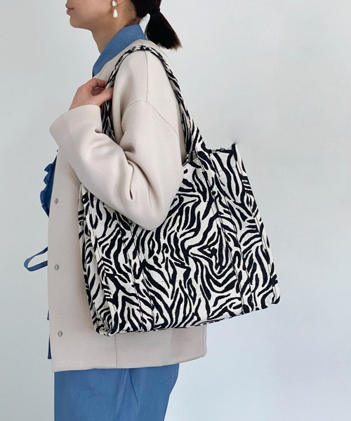 ottilie（オティーリエ）の「アニマル柄トートバッグ（トートバッグ・レディース・レオパード/ゼブラ・FREE）」の14枚目の写真
