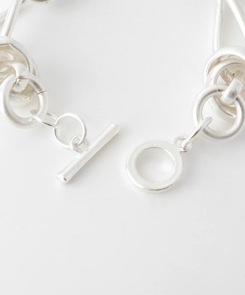 KBF（ケイビーエフ）の「ボリュームチェーンブレスレット（ブレスレット・レディース・ゴールド/シルバー・ONE）」の5枚目の写真