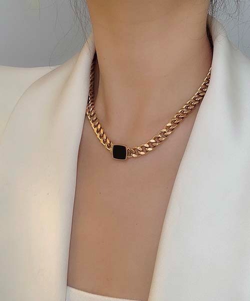 gossip！ロサンゼルス（ゴシップロサンゼルス）の「ブラックスクエア　チェーンネックレス（ネックレス・レディース・ゴールド/シルバー・FREE）」の7枚目の写真