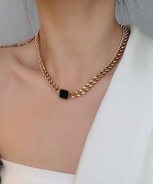 gossip！ロサンゼルス（ゴシップロサンゼルス）の「ブラックスクエア　チェーンネックレス（ネックレス・レディース・ゴールド/シルバー・FREE）」の9枚目の写真