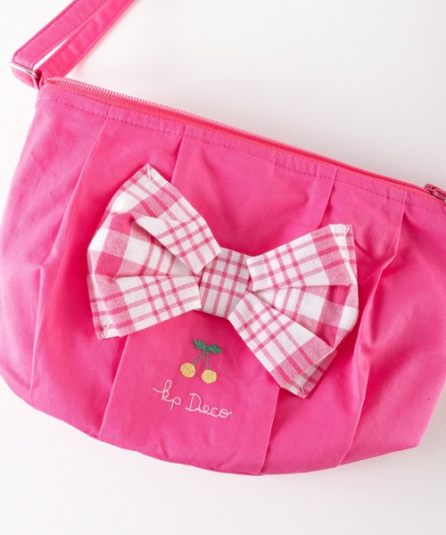 KP DECO（ケーピーデコ）の「チェックリボン付きポシェット（ショルダーバッグ・キッズ・サックスブルー/ワインレッド・FREE）」の3枚目の写真