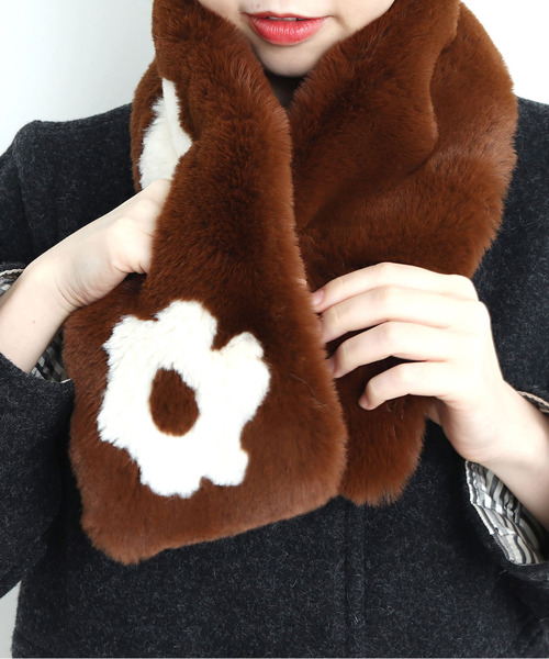 Dot&Stripes CHILD WOMAN(ドットアンドストライプス チャイルドウーマン)の「【 期間限定 完全受注生産アイテム】フェイクファー花モチーフ ミニマフラー(マフラー・レディース・ブラック/ブラウン・FREE)」の10枚目の写真