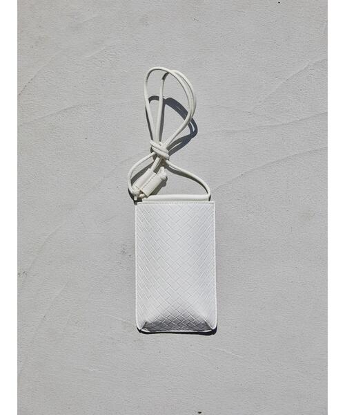 AMERICAN HOLIC（アメリカンホリック）の「メッシュ型押しスマートフォンショルダーバッグ（スマホグッズ・レディース・ブラック/ホワイト/キャメル/ピンク/イエロー・FREE）」の2枚目の写真