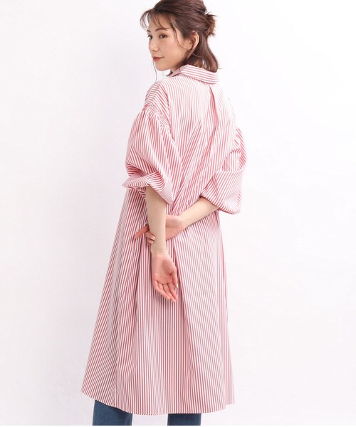 SHOO・LA・RUE(シューラルー)の「◆【マシンウォッシャブル】カフタン風シャツワンピース(ワンピース・レディース・ブラック系2/レッド系4/ブルー系2/グリーン系その他4・00)」の19枚目の写真