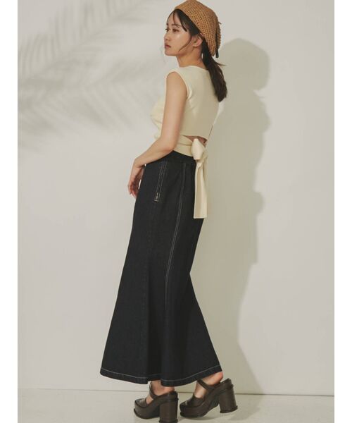 RESEXXY（リゼクシー）の「スクエアトゥチャンキーヒールサンダル（サンダル・レディース・ブラック/ブラウン/ベージュ・SMALL/MEDIUM/LARGE）」の4枚目の写真