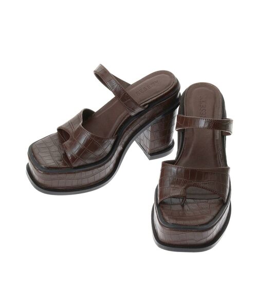 RESEXXY（リゼクシー）の「スクエアトゥチャンキーヒールサンダル（サンダル・レディース・ブラック/ブラウン/ベージュ・SMALL/MEDIUM/LARGE）」の21枚目の写真