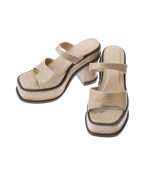 RESEXXY（リゼクシー）の「スクエアトゥチャンキーヒールサンダル（サンダル・レディース・ブラック/ブラウン/ベージュ・SMALL/MEDIUM/LARGE）」の22枚目の写真