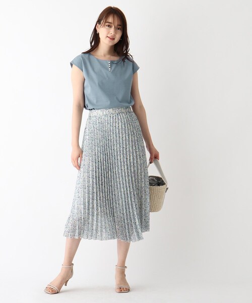 index（インデックス）の「◆コットンシルケットフロントフェイクパールカットソー【WEB限定サイズ】（Tシャツ/カットソー・レディース・ライトグレー/ネイビー/ブルー/ホワイト系/ダークベージュ・40/38/36/42）」の14枚目の写真