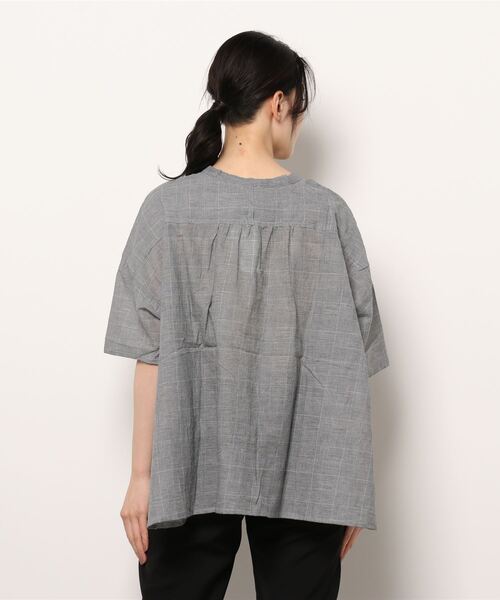 Samansa Mos2（サマンサ モスモス）の「インドボイル前開きギャザーブラウス（シャツ/ブラウス・レディース・オフホワイト/イエロー/グリーン/チャコール/ブラック・ﾌﾘ-）」の15枚目の写真