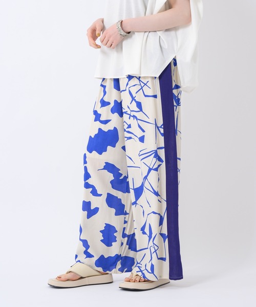 Paradise Picnic(パラダイスピクニック)の「TE VALT アートブロックプリントパンツ(その他パンツ・レディース・ブラック/ブルー・FREE)」の21枚目の写真