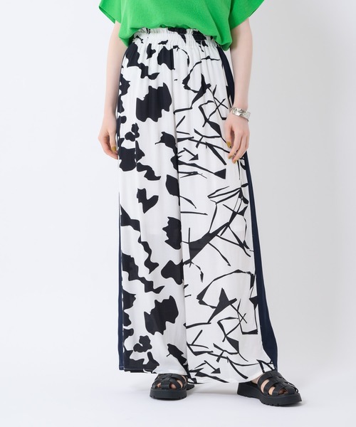 Paradise Picnic(パラダイスピクニック)の「TE VALT アートブロックプリントパンツ(その他パンツ・レディース・ブラック/ブルー・FREE)」の9枚目の写真