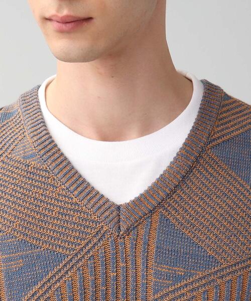 THE SHOP TK （ザ ショップ ティーケー ）の「◆【1枚でこなれ感のあるコーデに】ジオメトリック ベストレイヤードアンサンブルTシャツ（ベスト・メンズ・グレー系3/グリーン系その他5/ベージュ系3・02/03/04）」の9枚目の写真