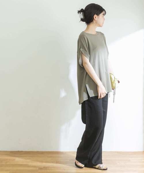 URBAN RESEARCH（アーバンリサーチ）の「relax drape Tシャツ（Tシャツ/カットソー・レディース・チャコールグレー/オフホワイト/カーキ・FREE）」の21枚目の写真