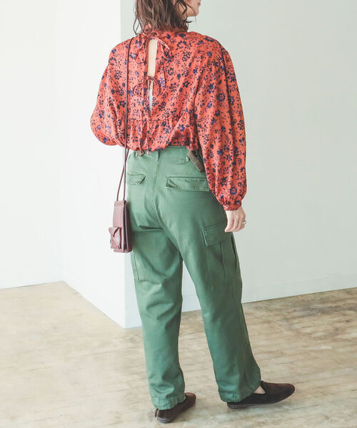 B:MING by BEAMS(ビーミングバイビームス)の「B:MING by BEAMS / フラワープリント ブラウス 22AW(シャツ/ブラウス・レディース・ブラック系/ブラウン系・SMALL/MEDIUM)」の21枚目の写真