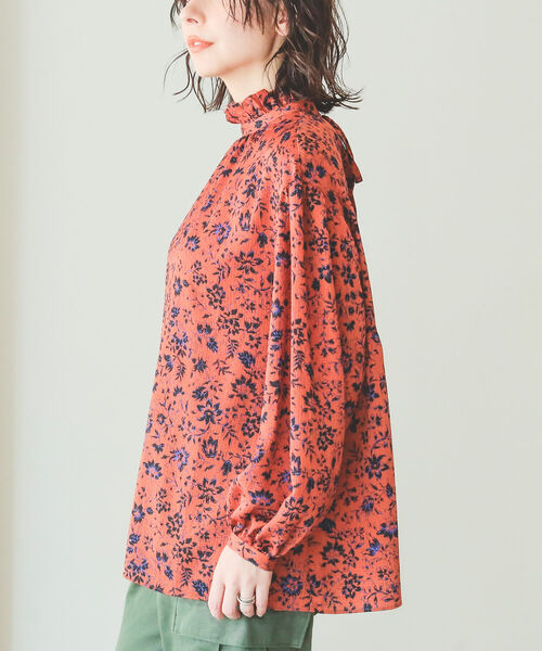 B:MING by BEAMS(ビーミングバイビームス)の「B:MING by BEAMS / フラワープリント ブラウス 22AW(シャツ/ブラウス・レディース・ブラック系/ブラウン系・SMALL/MEDIUM)」の5枚目の写真