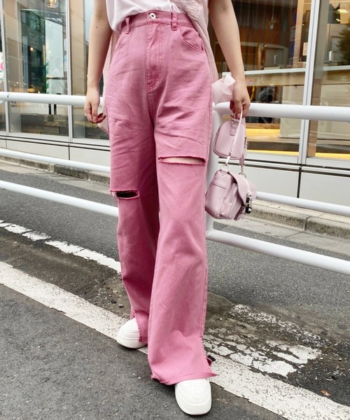 one after another NICE CLAUP（ワンアフターアナザーナイスクラップ）の「【S,Mサイズ】カッティングワイドデニムパンツ（デニムパンツ・レディース・ライトブルー/ネイビー/ピンク/ブルー・SMALL/MEDIUM）」の17枚目の写真