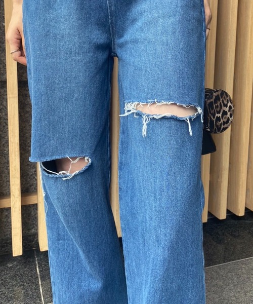 one after another NICE CLAUP（ワンアフターアナザーナイスクラップ）の「【S,Mサイズ】カッティングワイドデニムパンツ（デニムパンツ・レディース・ライトブルー/ネイビー/ピンク/ブルー・SMALL/MEDIUM）」の11枚目の写真