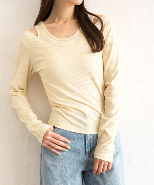 Alite cloth（アリーテクロス）の「オフショルダーカットソー&タンクトップSETアンサンブル（アンサンブル・レディース・ブラック/オフホワイト/ブルー/ライトイエロー・FREE）」の4枚目の写真