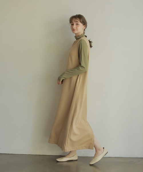 onetome(ワントゥーミー)の「Vネックワンピース(ワンピース・レディース・ベージュ/ブラウン・FREE)」の14枚目の写真