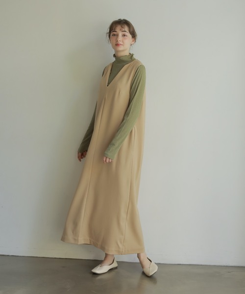 onetome(ワントゥーミー)の「Vネックワンピース(ワンピース・レディース・ベージュ/ブラウン・FREE)」の15枚目の写真