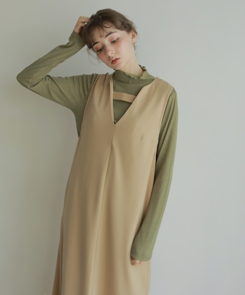 onetome(ワントゥーミー)の「Vネックワンピース(ワンピース・レディース・ベージュ/ブラウン・FREE)」の22枚目の写真
