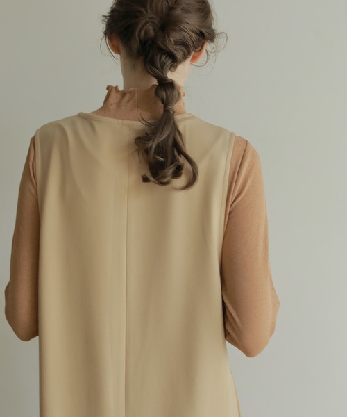 onetome(ワントゥーミー)の「Vネックワンピース(ワンピース・レディース・ベージュ/ブラウン・FREE)」の9枚目の写真