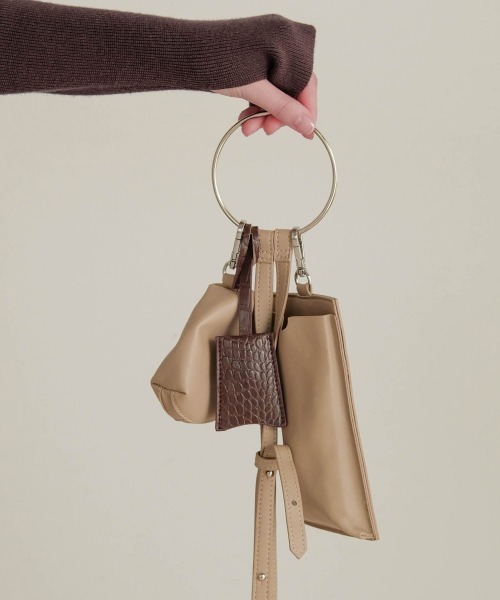 Bab（バブ）の「リングハンドルマルチショルダーバッグ（ショルダーバッグ・レディース・ブラック/ベージュ/パープル/ブラウン/アイボリー・ONESIZE）」の5枚目の写真