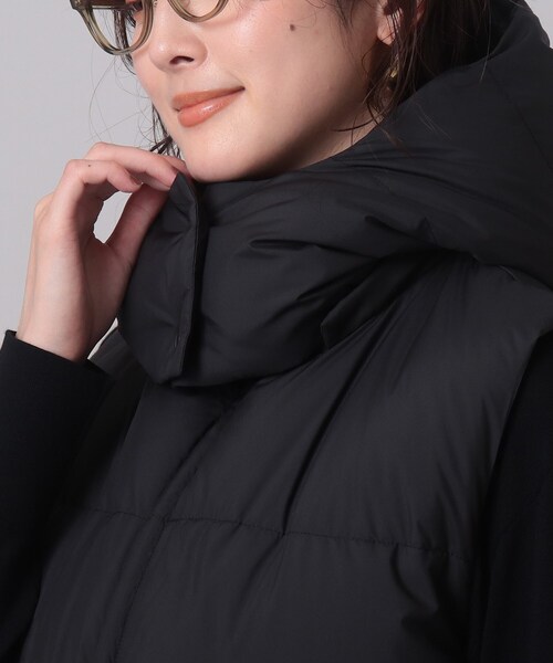 UNTITLED（アンタイトル）の「◆【フード取り外し可能】襟元2WAYダウンベスト＜洗える＞（ダウンベスト・レディース・ブラック/オフホワイト・44/48/00/02/04）」の7枚目の写真