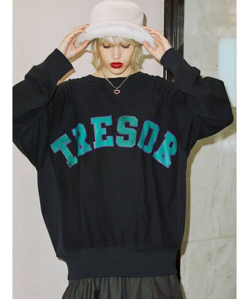 jouetie(ジュエティ)の「【Champion別注】BIGプルオーバー(スウェット・レディース・ブラック/パープル/グレー・MEDIUM)」の4枚目の写真