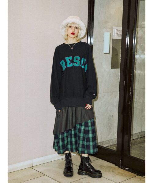 jouetie(ジュエティ)の「【Champion別注】BIGプルオーバー(スウェット・レディース・ブラック/パープル/グレー・MEDIUM)」の8枚目の写真