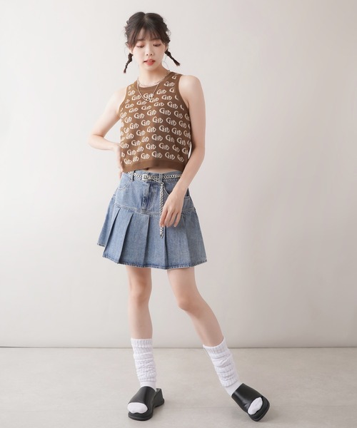 SPINNS（スピンズ）の「ラインストーンバックロゴ デニムミニ