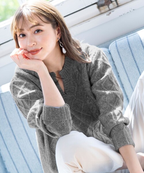 Tiaclasse（ティアクラッセ）の「【洗える】アラン柄キーネックニットトップス（ニット/セーター・レディース・ミント/ベージュ/ラベンダー/チャコールグレー・XL）」の12枚目の写真