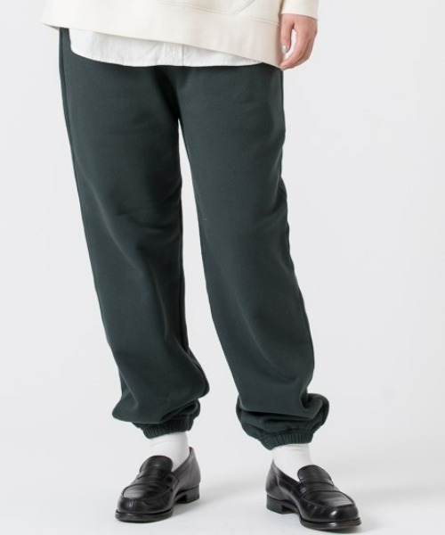 PARROTT CANVAS(パロットキャンバス)の「PARROTT CANVAS/パロットキャンバス カレッジロゴスウェットパンツ(その他パンツ・レディース・グリーン/ネイビー/キナリ・M/S/L)」の4枚目の写真