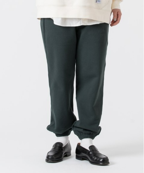 PARROTT CANVAS(パロットキャンバス)の「PARROTT CANVAS/パロットキャンバス カレッジロゴスウェットパンツ(その他パンツ・レディース・グリーン/ネイビー/キナリ・M/S/L)」の5枚目の写真
