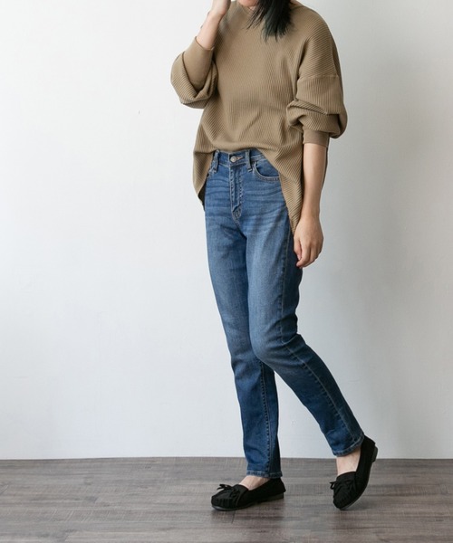 mooimooi（モーイモーイ）の「フリンジモカシン（モカシン/デッキシューズ・レディース・ホワイト/チャコールグレー/ブラック/ベージュ/ブラック系その他/キャメル/グレイッシュベージュ・LL/3L/S/M/L/XS）」の8枚目の写真