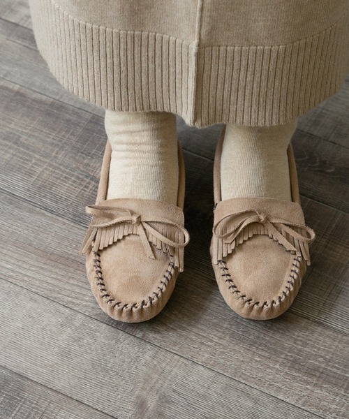 mooimooi（モーイモーイ）の「フリンジモカシン（モカシン/デッキシューズ・レディース・ホワイト/チャコールグレー/ブラック/ベージュ/ブラック系その他/キャメル/グレイッシュベージュ・LL/3L/S/M/L/XS）」の18枚目の写真