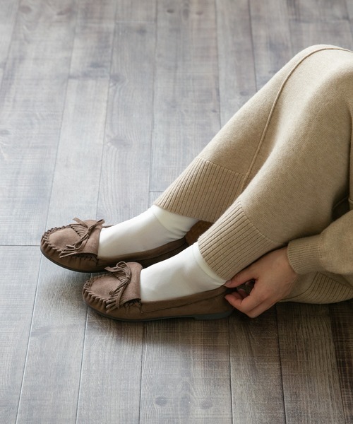 mooimooi（モーイモーイ）の「フリンジモカシン（モカシン/デッキシューズ・レディース・ホワイト/チャコールグレー/ブラック/ベージュ/ブラック系その他/キャメル/グレイッシュベージュ・LL/3L/S/M/L/XS）」の19枚目の写真